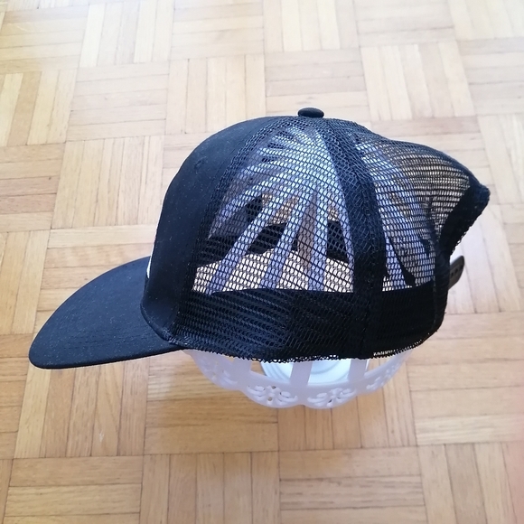 Coors Light T-shirt Medium + Trucker Hat NWT - Picture 9 of 12